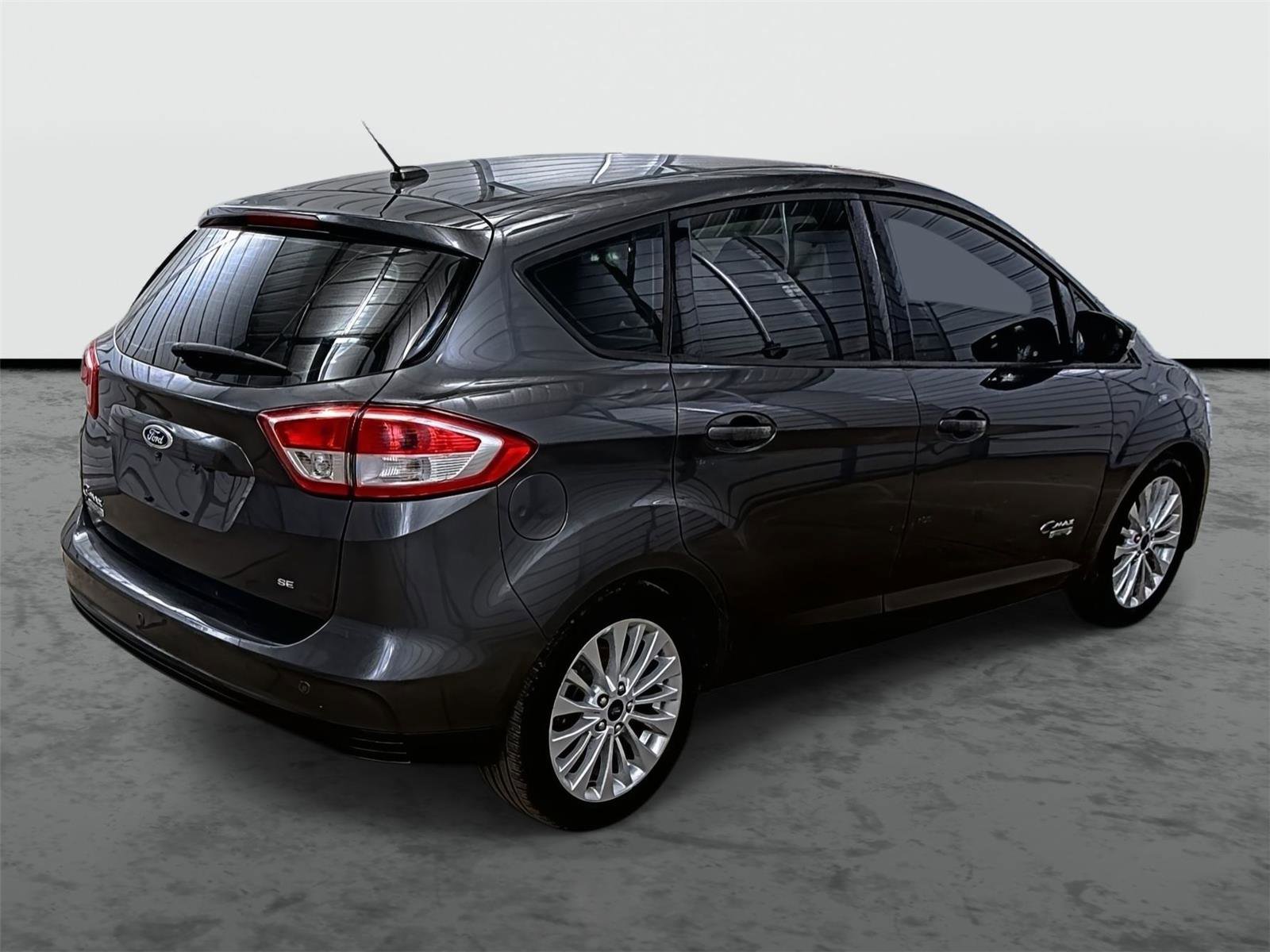 Used 2017 Ford C-MAX Energi SE w/ Equipment Group 401A image 4