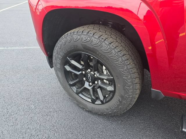 Used 2025 Chevrolet Colorado Z71 w/ Midnight Edition AWD/4WD image 12