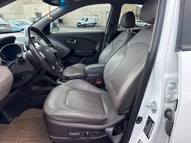 Used 2015 Hyundai Tucson Limited AWD/4WD image 12