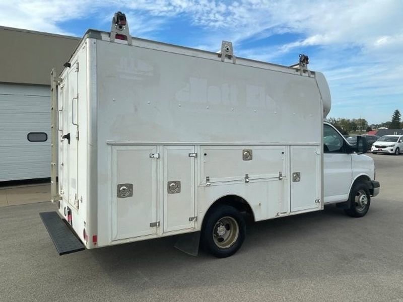 Used 2015 Chevrolet Express 3500 RWD image 5
