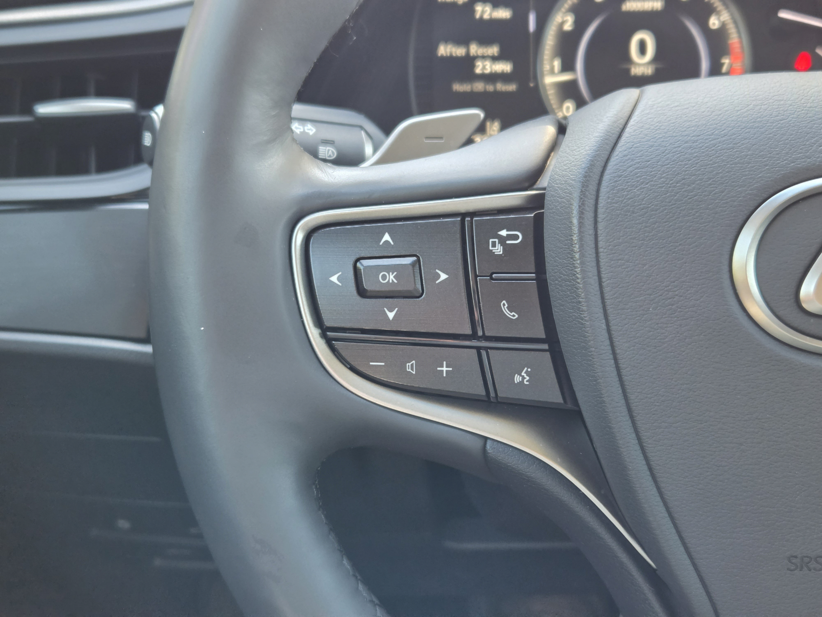 Certified 2024 Lexus ES 350 w/ Premium Package FWD image 25