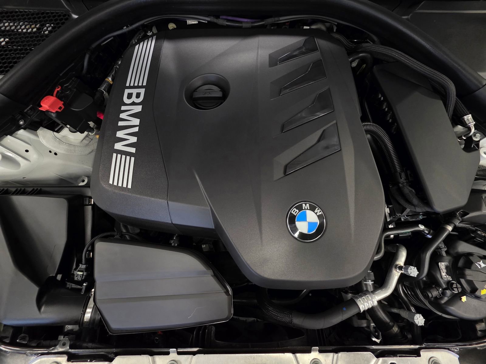 Used 2025 BMW 330i xDrive Sedan w/ Premium Package image 3