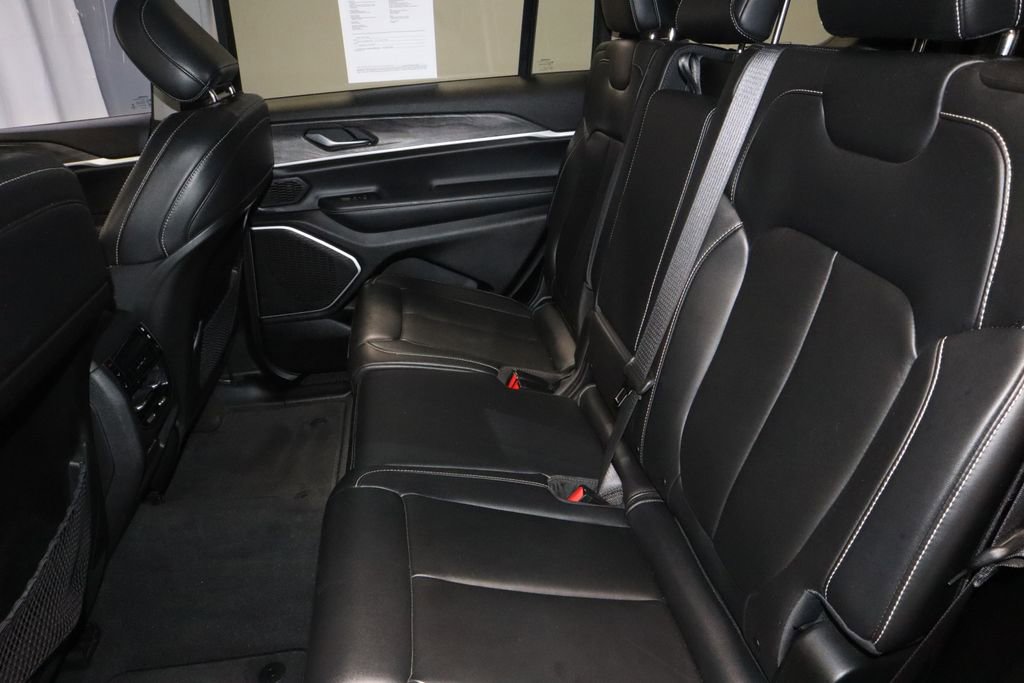 Used 2022 Jeep Grand Cherokee L Limited image 21