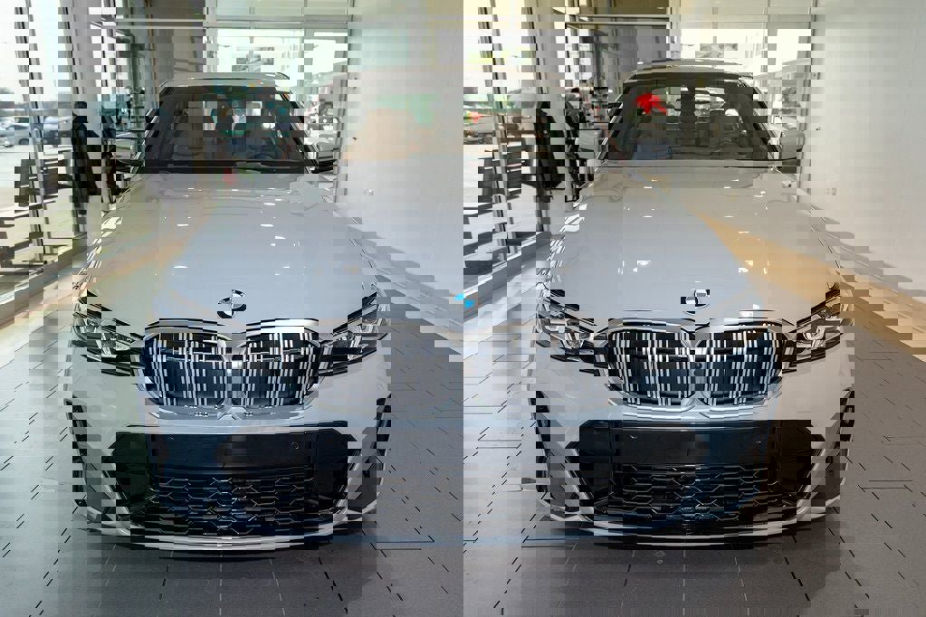 New 2026 BMW 330i xDrive Sedan w/ M Sport Package image 2