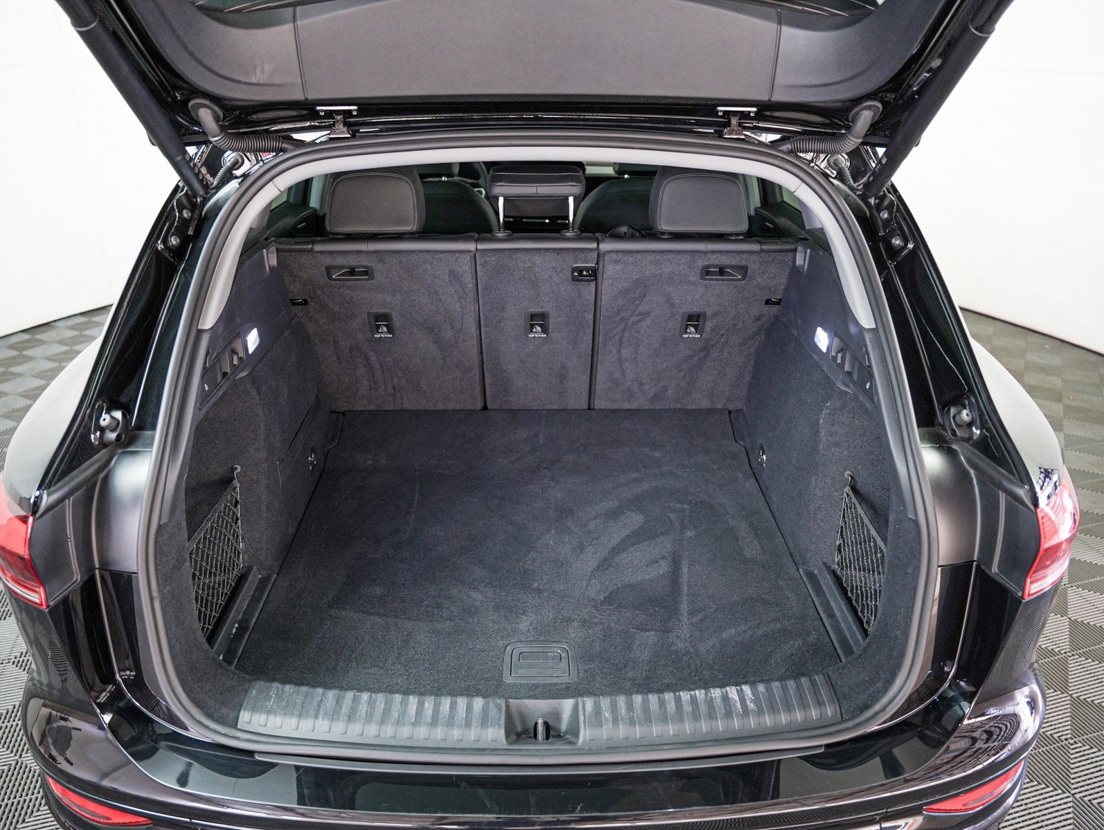 Certified 2025 Audi Q6 e-tron Premium Plus w/ Premium Plus image 8