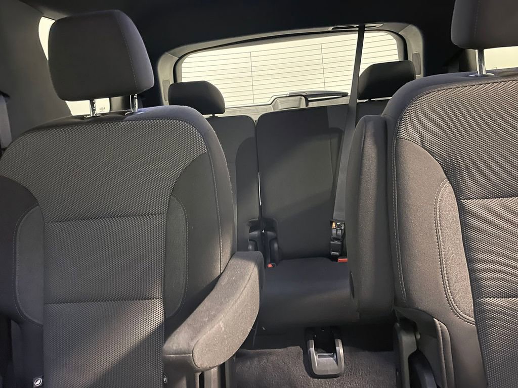 Used 2023 Chevrolet Traverse LT image 21