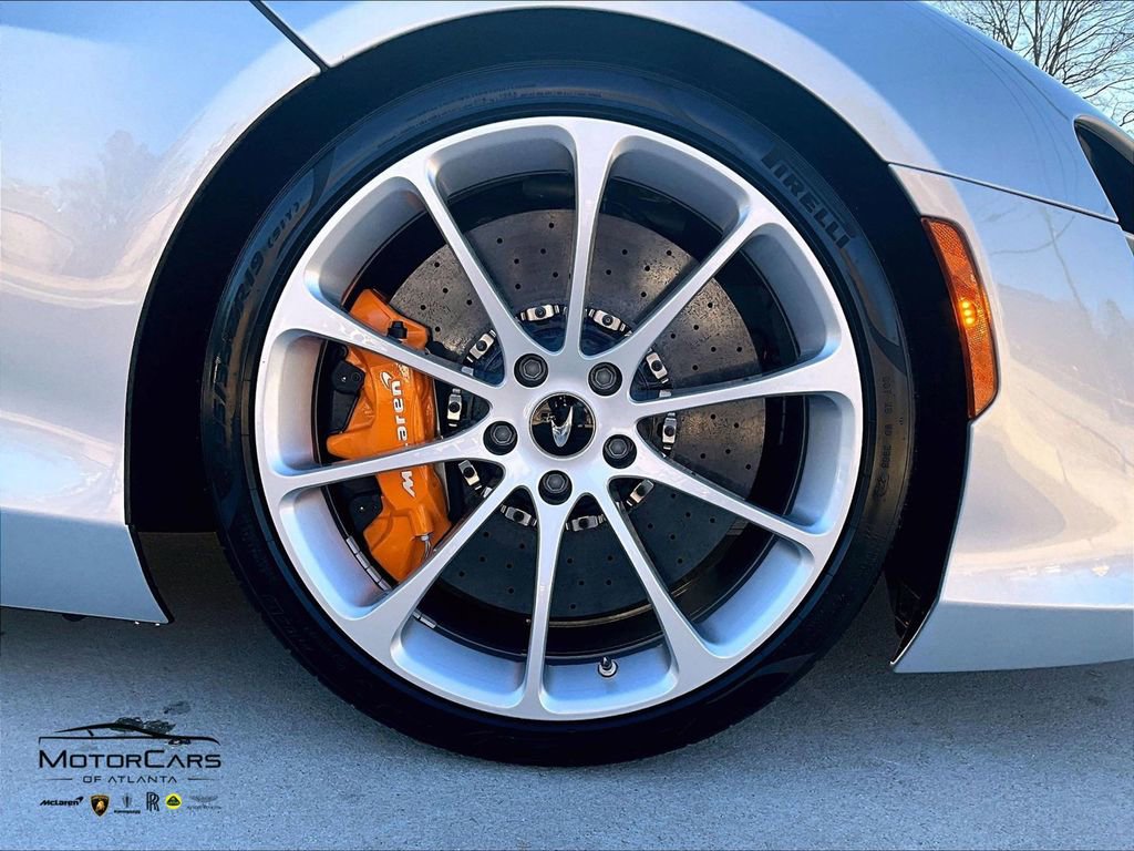 New 2025 McLaren Artura image 15