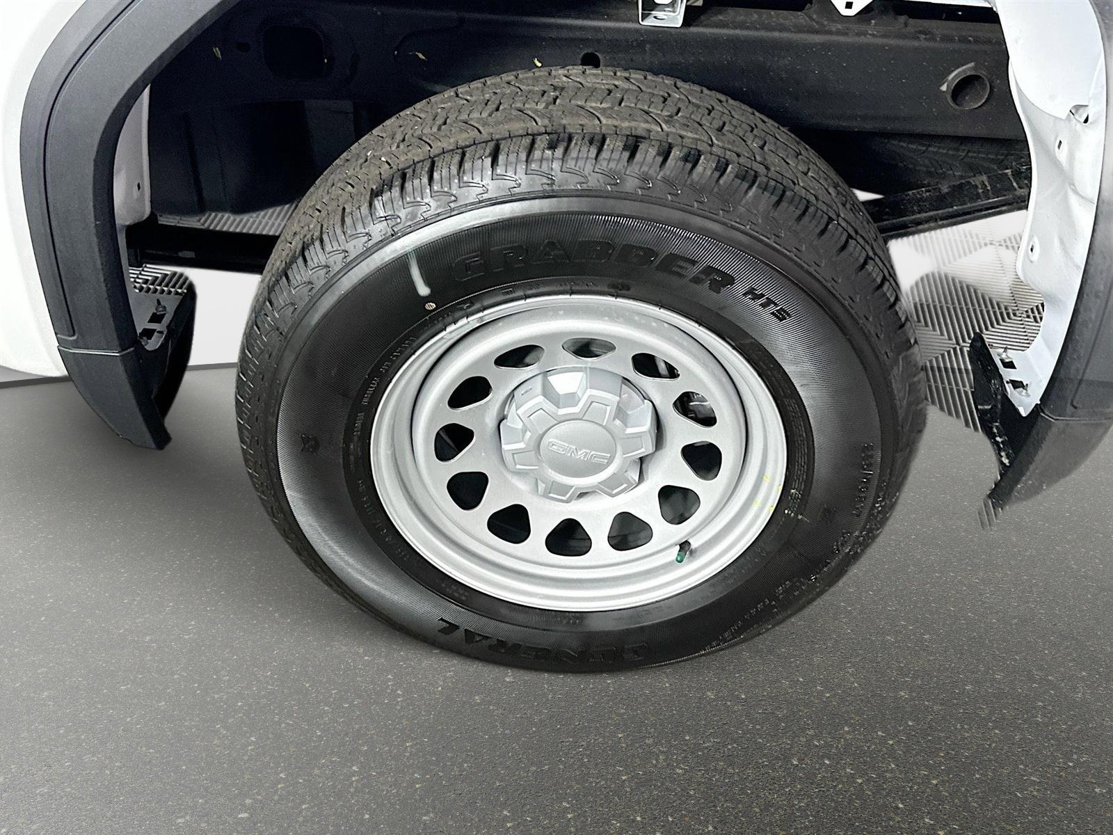 Certified 2025 GMC Sierra 1500 Pro w/ Trailering Package image 23