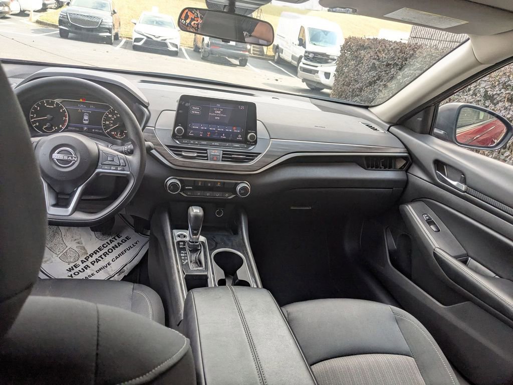 Used 2024 Nissan Altima 2.5 SV image 23
