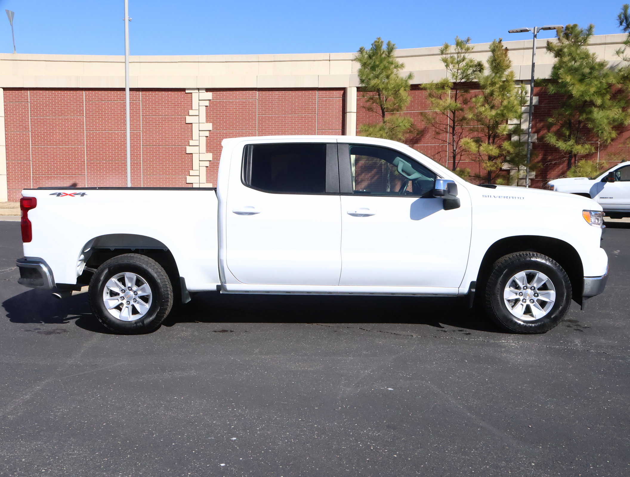Used 2025 Chevrolet Silverado 1500 LT image 31