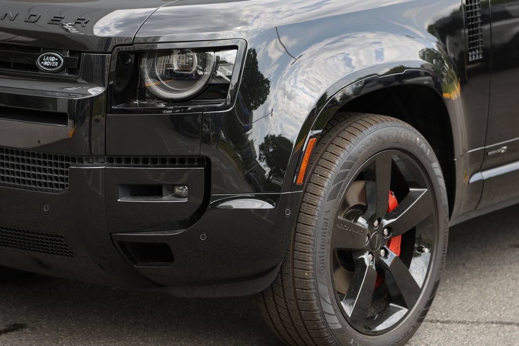 New 2026 Land Rover Defender 110 X AWD/4WD image 8