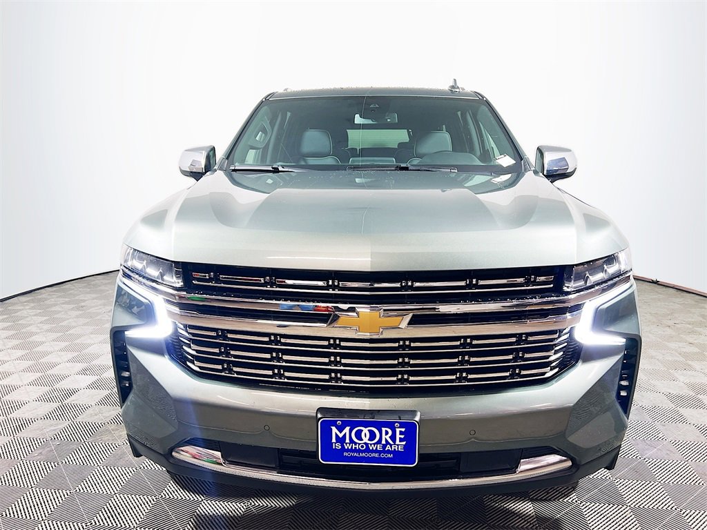 Used 2023 Chevrolet Suburban Premier image 3