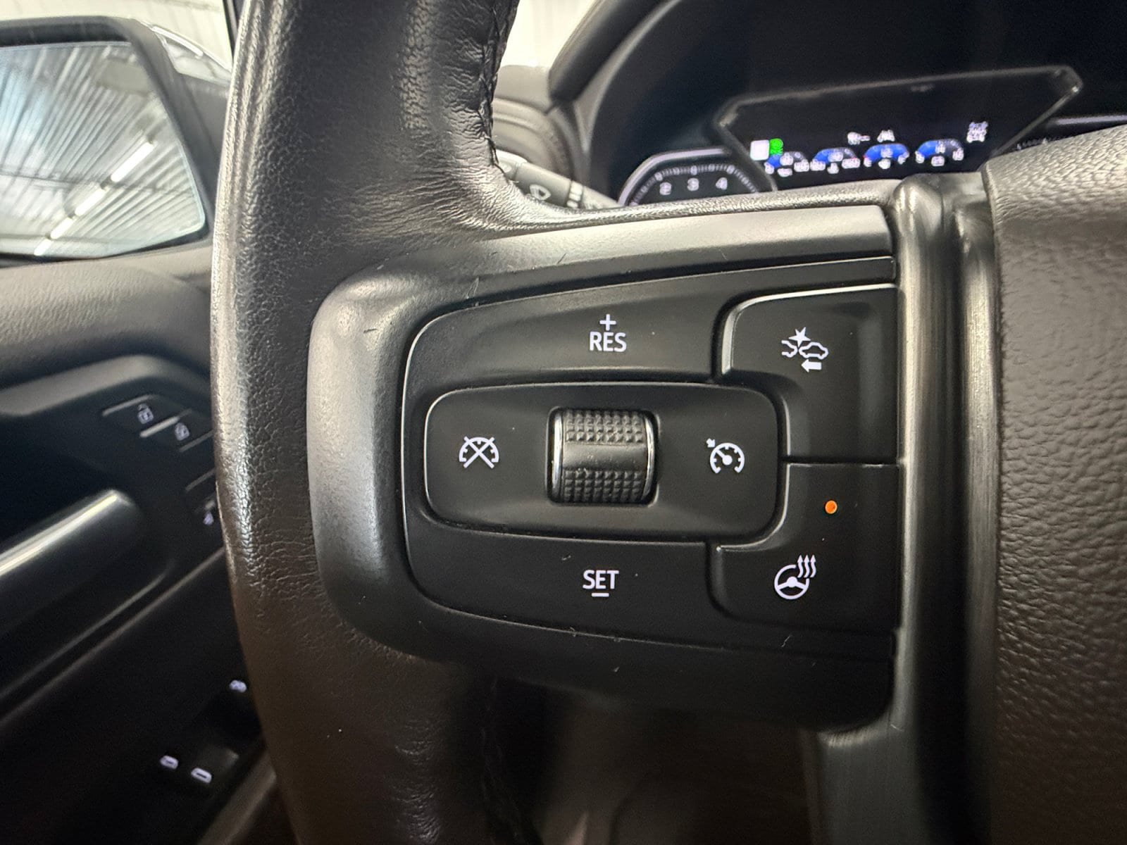 Used 2021 GMC Sierra 1500 Denali w/ Denali Ultimate Package AWD/4WD image 17