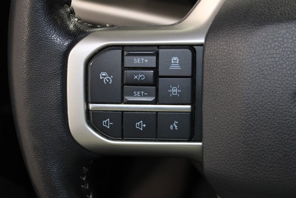 Used 2023 Ford Expedition XLT image 39