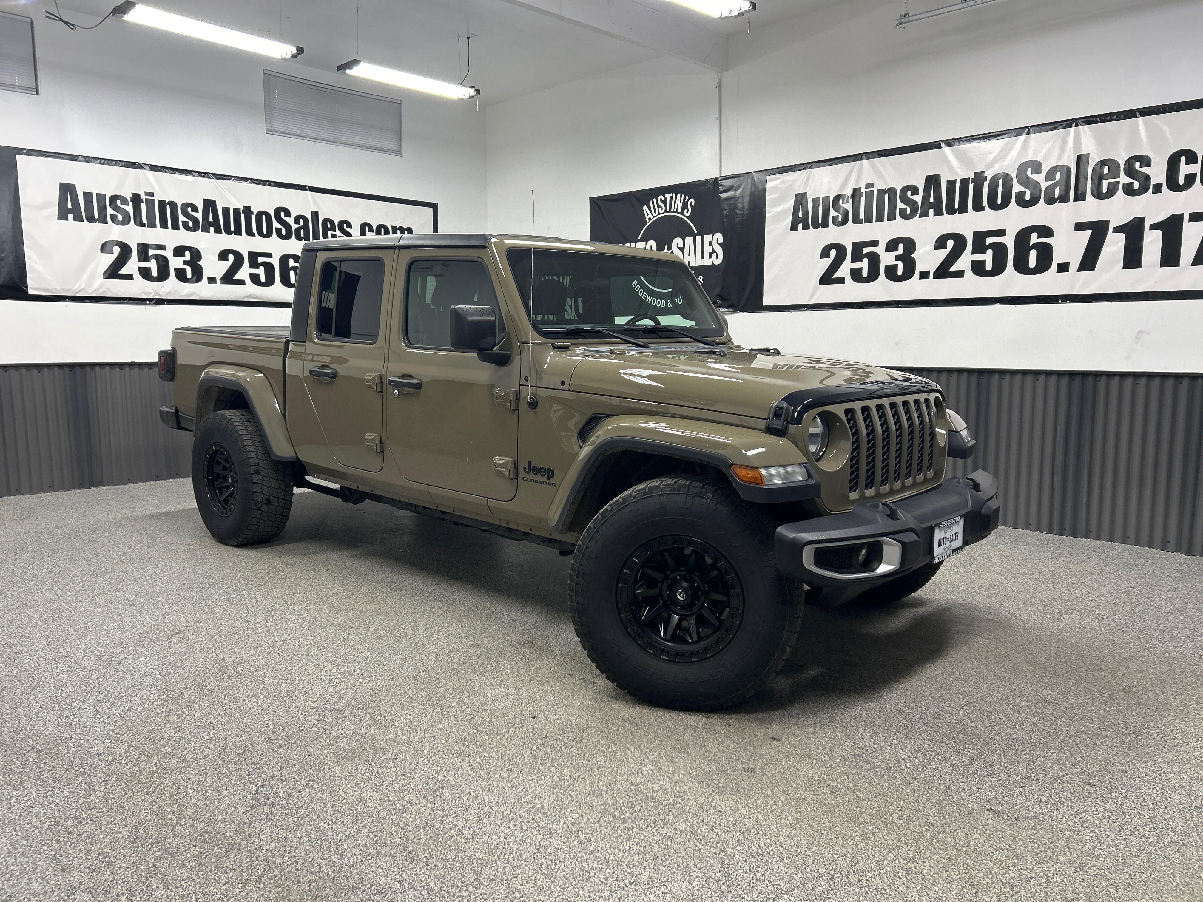 Used 2020 Jeep Gladiator Sport w/ Technology Group AWD/4WD image 1