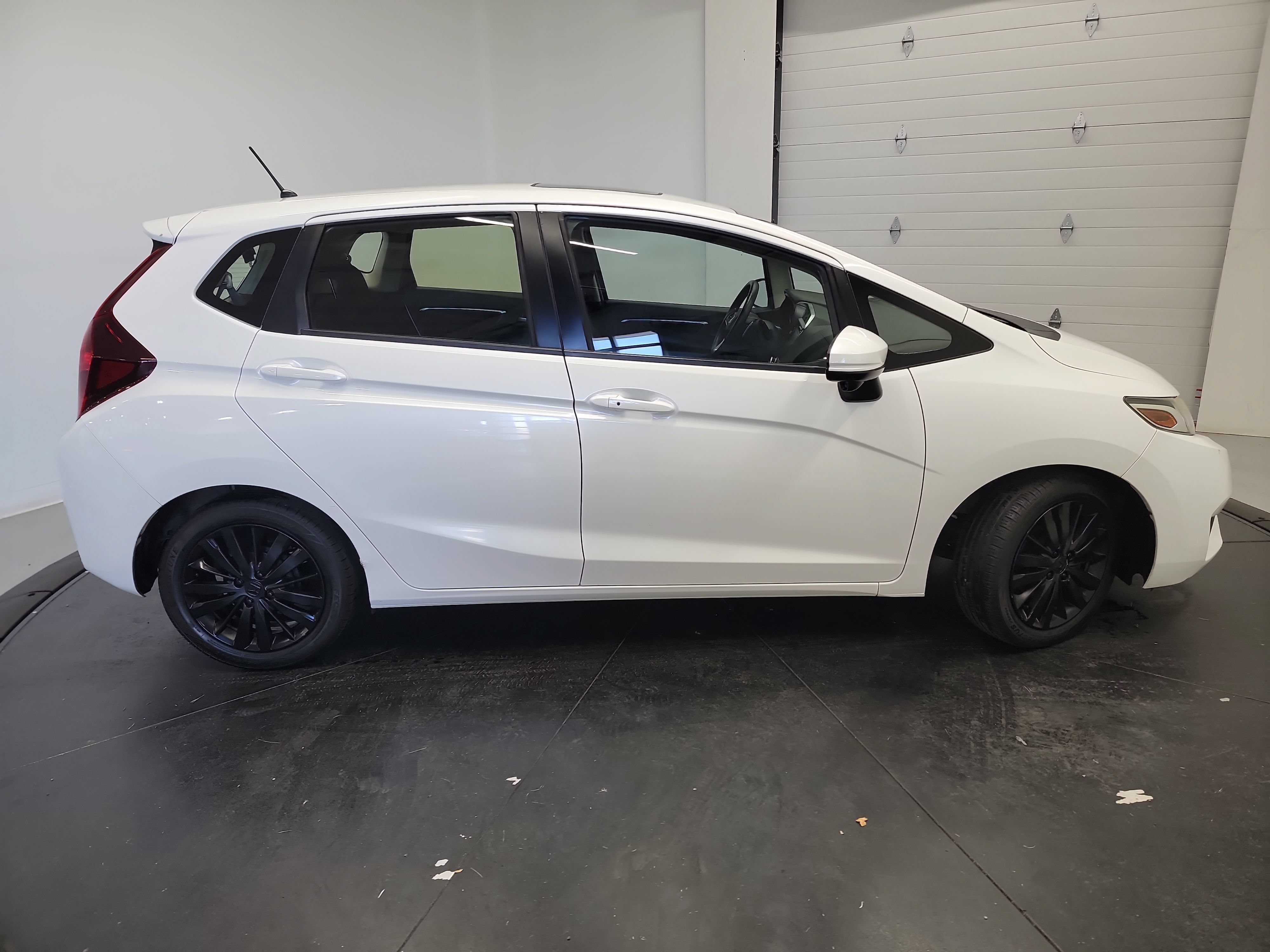 Used 2016 Honda Fit EX image 11