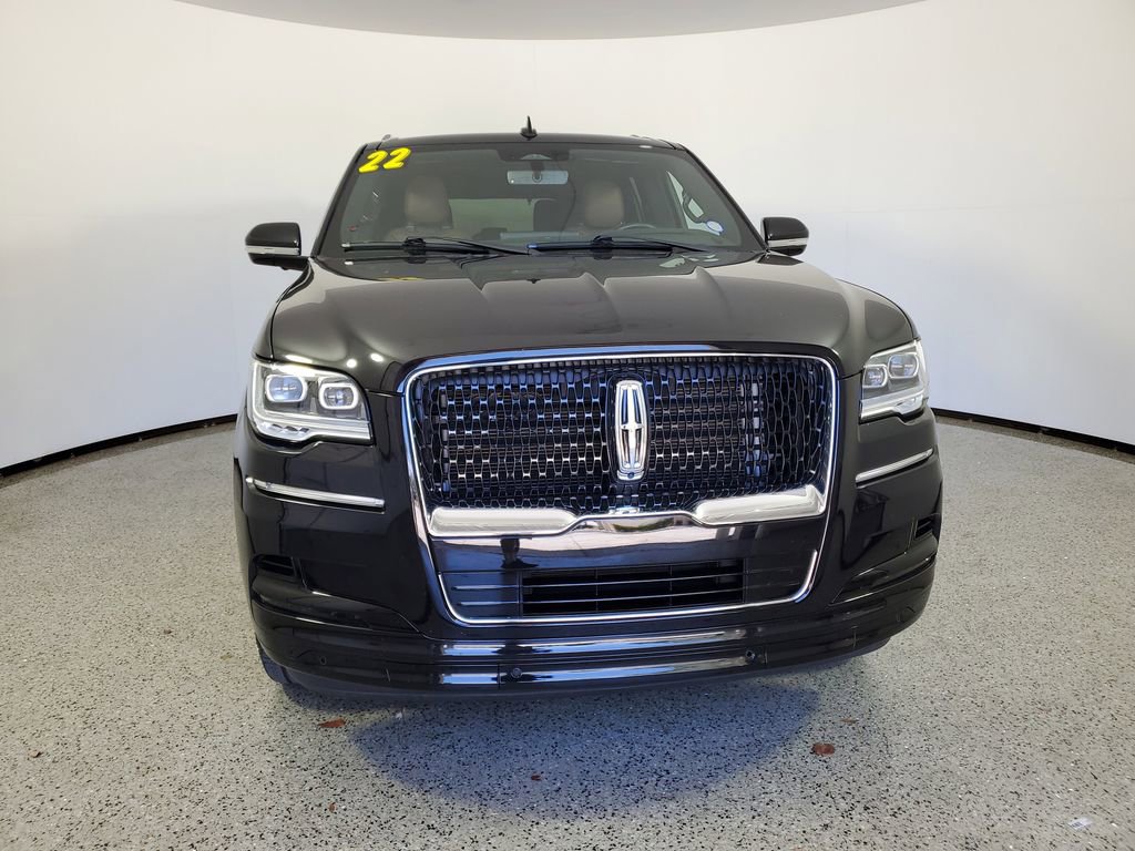 Used 2022 Lincoln Navigator Reserve w/ Monochromatic Package RWD image 2