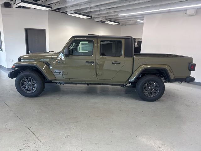 New 2026 Jeep Gladiator Sport video 4