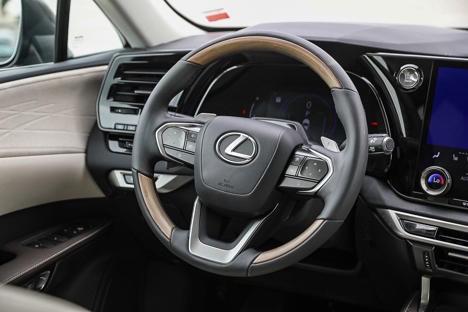 Used 2023 Lexus RX 350 FWD w/ Cold Area Package image 15