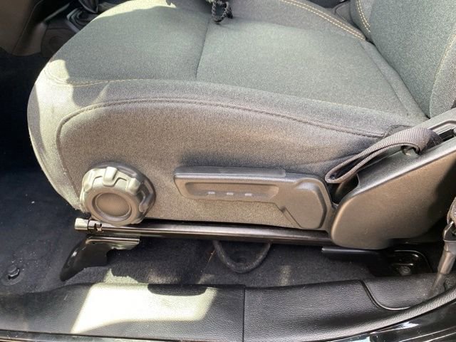 Used 2024 Jeep Wrangler Unlimited Sahara AWD/4WD image 14