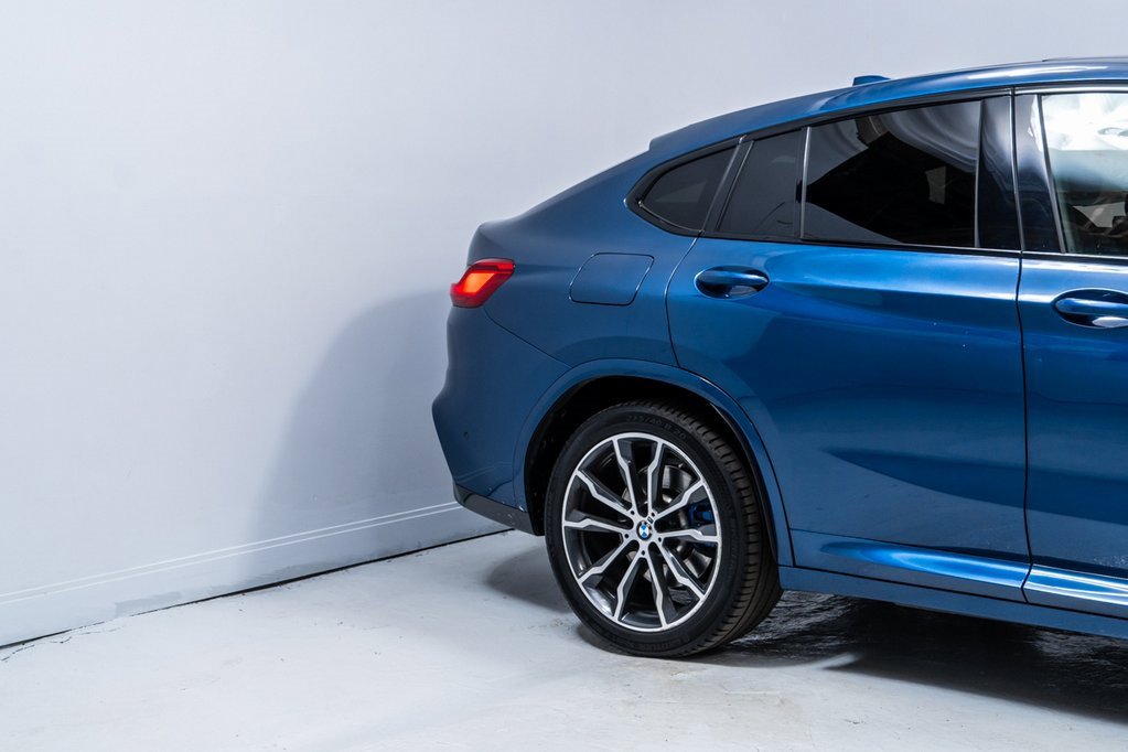 Used 2019 BMW X4 M40i image 11