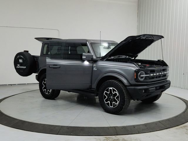 Used 2022 Ford Bronco Outer Banks image 9