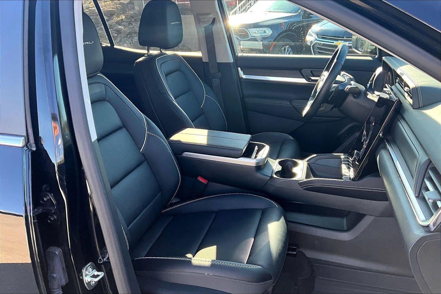 Used 2026 GMC Terrain Denali w/ LPO, Floor Liner Package AWD/4WD image 7