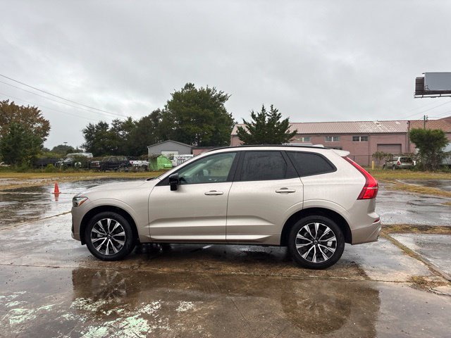 Used 2024 Volvo XC60 B5 Core w/ Climate Package AWD/4WD image 6