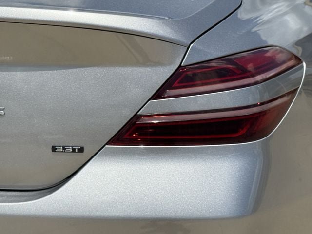 Used 2022 Genesis G70 3.3T RWD image 6
