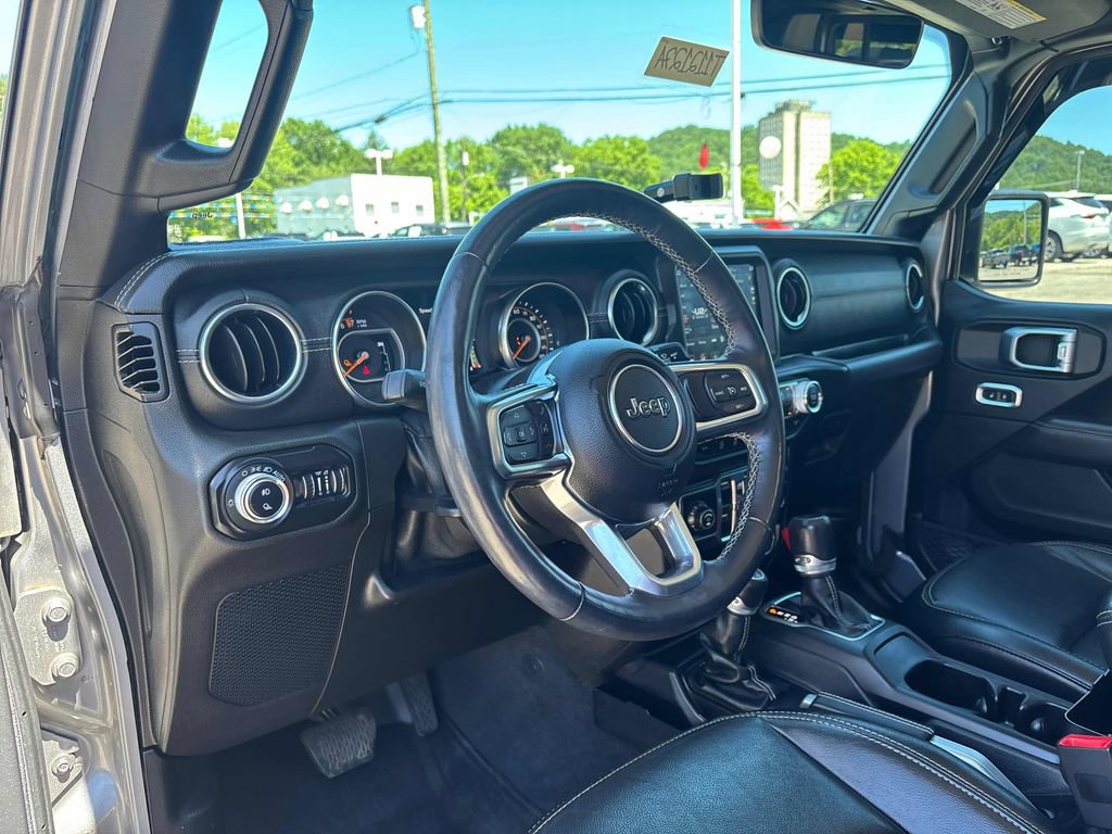 Used 2020 Jeep Gladiator Overland AWD/4WD image 12
