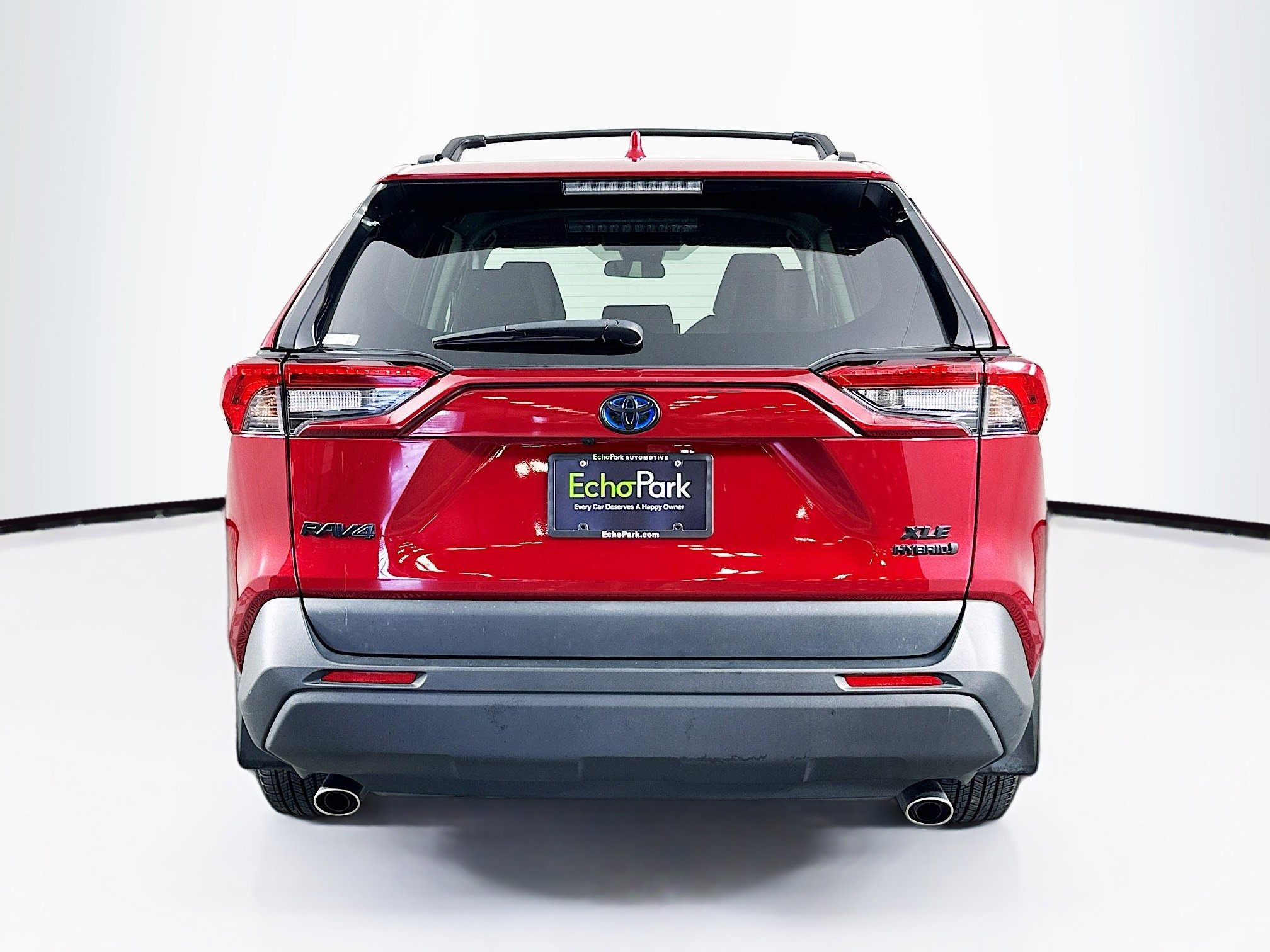 Used 2021 Toyota RAV4 XLE AWD/4WD image 7