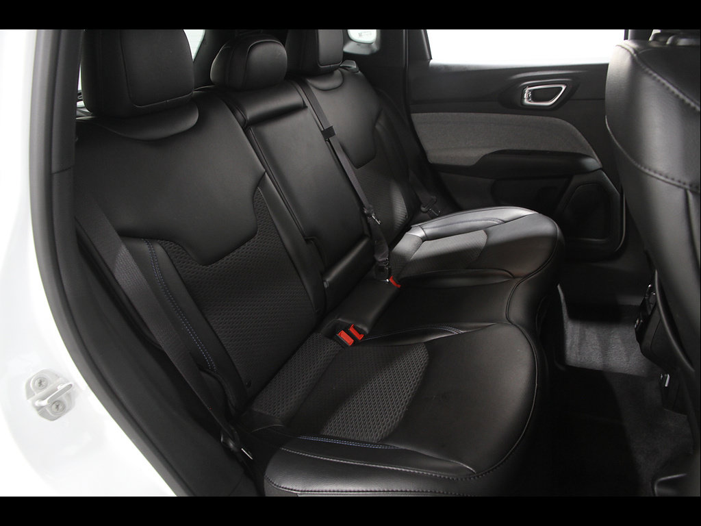 Used 2023 Jeep Compass Latitude AWD/4WD image 18