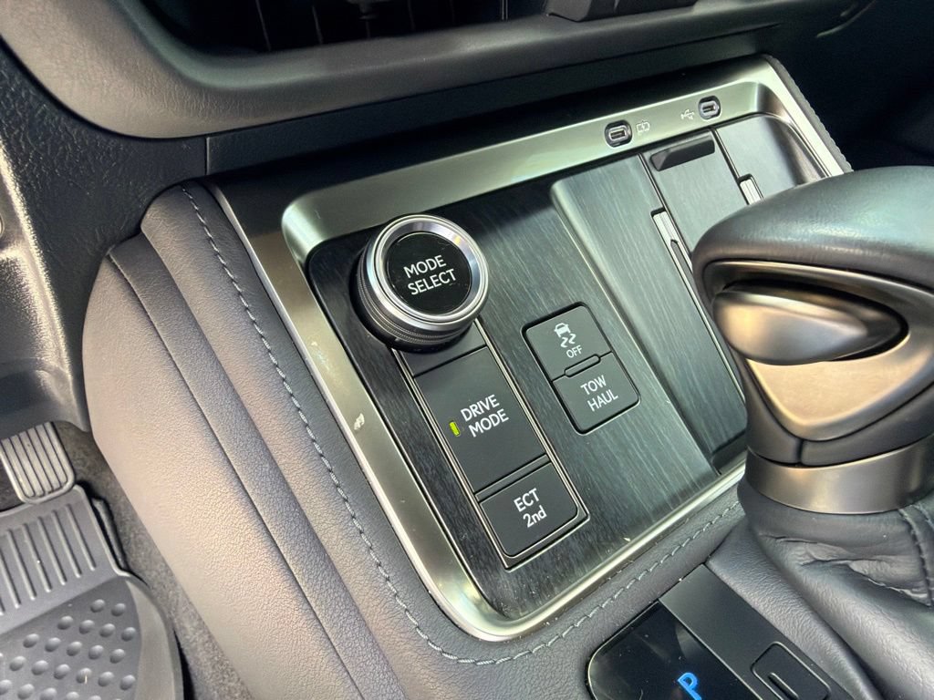 Used 2025 Lexus GX 550 AWD/4WD image 30