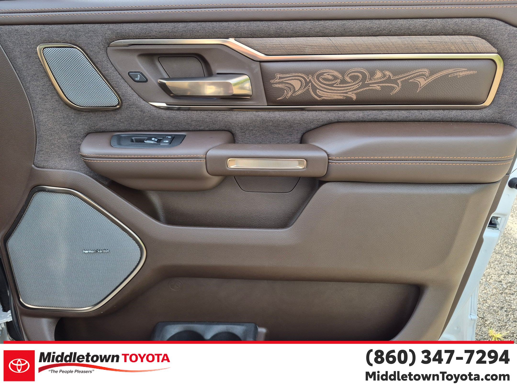 Used 2025 RAM 1500 Limited w/ Off Road Group AWD/4WD image 36