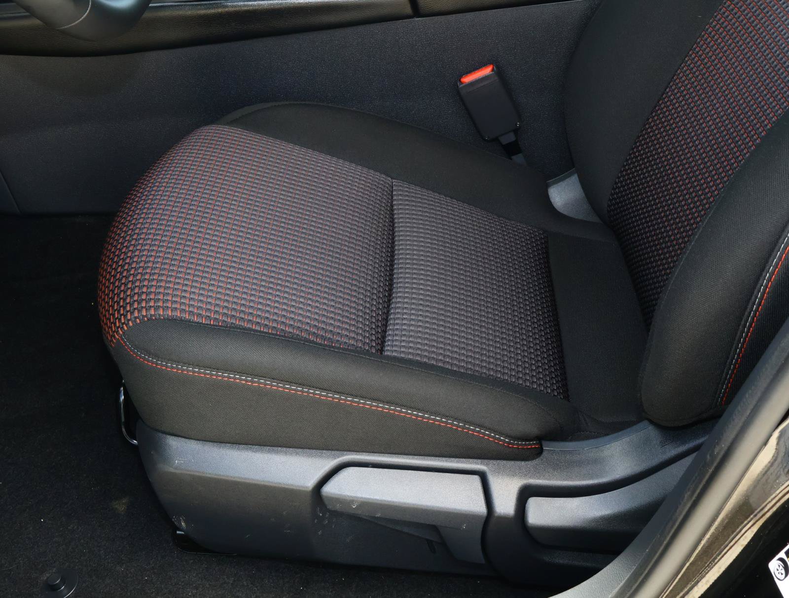 Used 2026 Nissan Sentra SR w/ Floor Mat Package FWD image 13