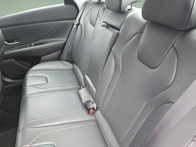 Used 2024 Hyundai Elantra Limited image 25