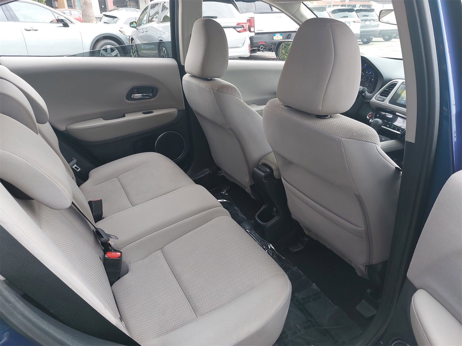 Used 2016 Honda HR-V EX image 11