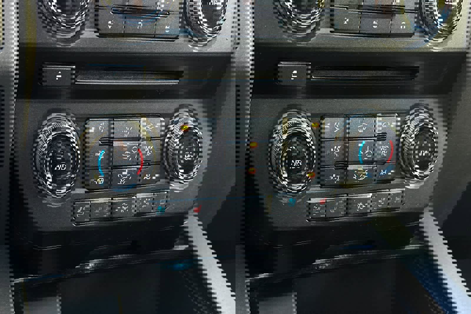 Used 2018 Ford F150 Raptor w/ Equipment Group 802A Luxury image 22