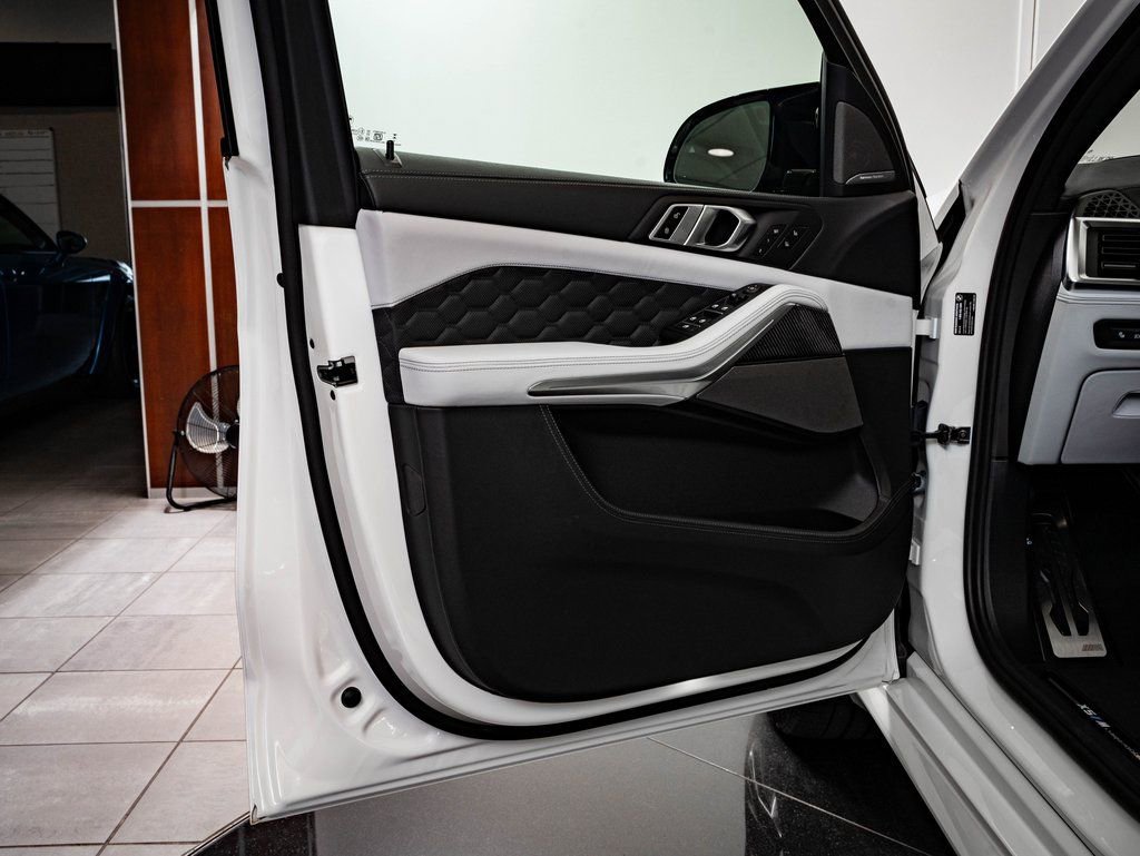 New 2026 BMW X5 M Competition w/ Executive Package AWD/4WD image 29