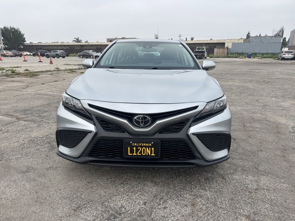 Used 2022 Toyota Camry SE image 8
