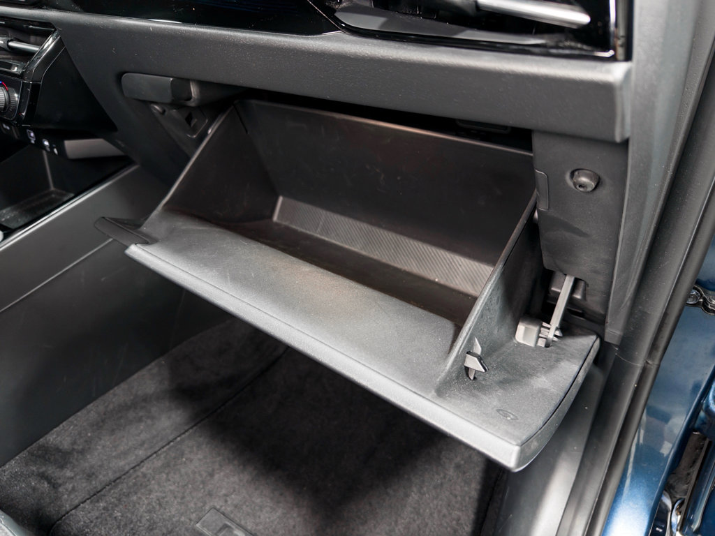 Used 2023 Kia Niro SX Touring image 20