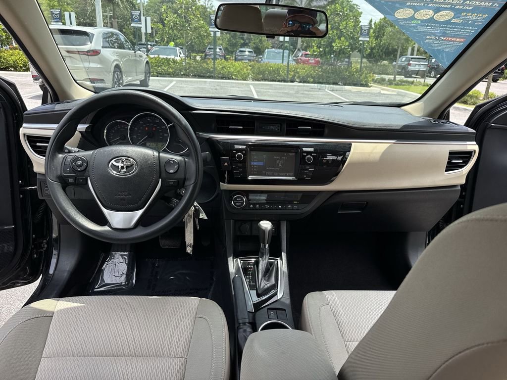 Used 2014 Toyota Corolla LE FWD image 36