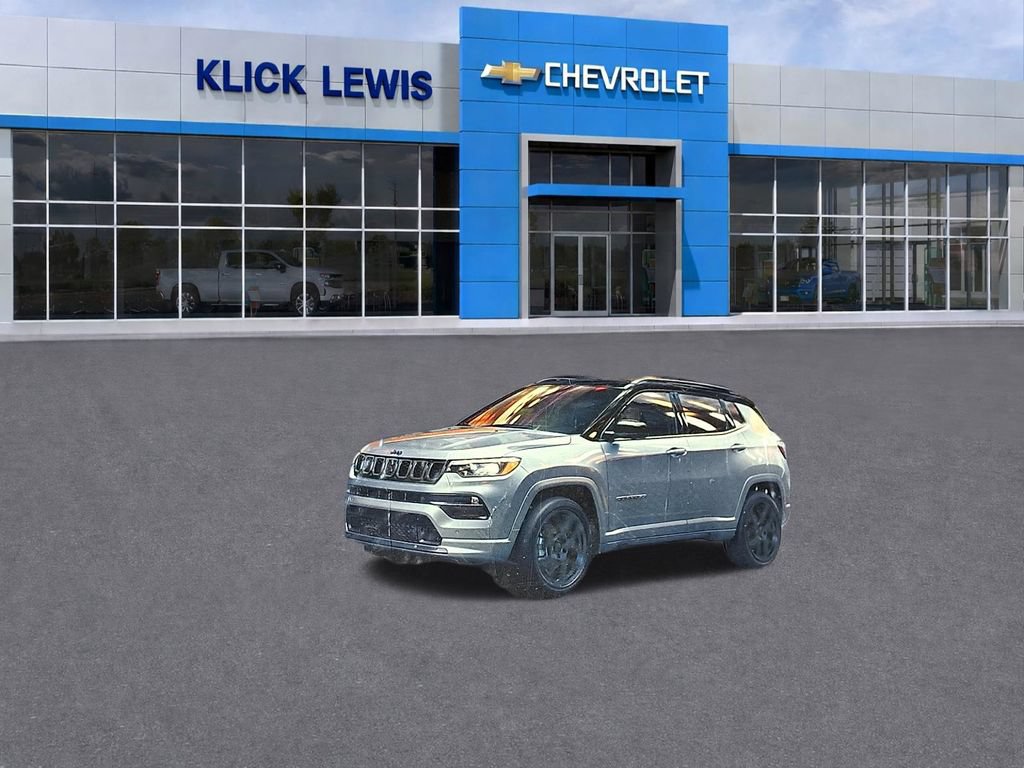 Used 2025 Jeep Compass Latitude AWD/4WD image 28
