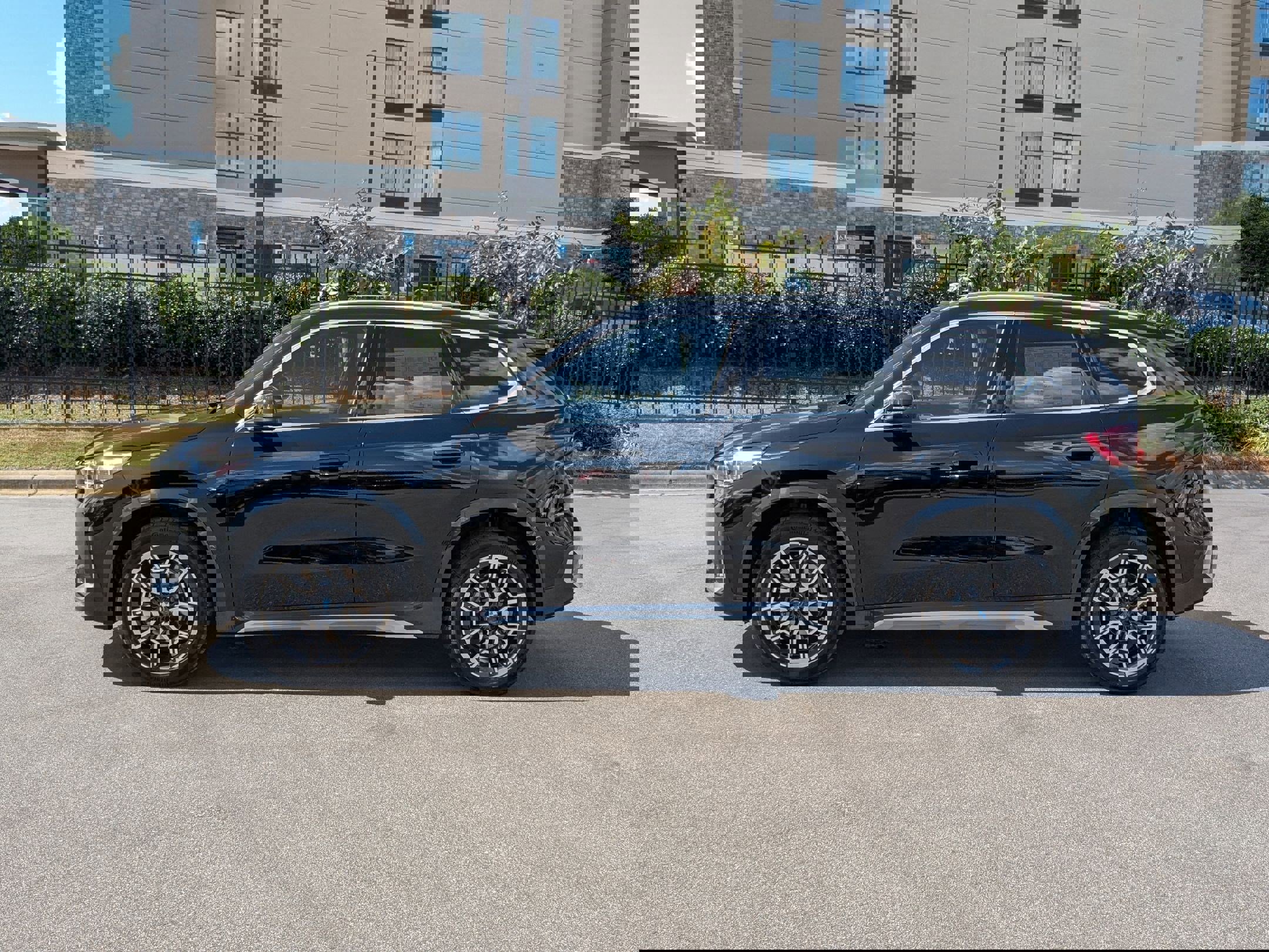 New 2026 BMW X1 xDrive28i w/ Technology Package image 6