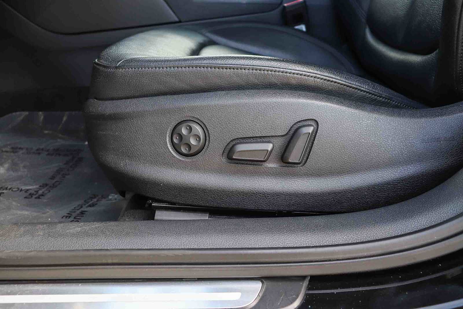 Used 2020 Audi A3 2.0T Premium image 28