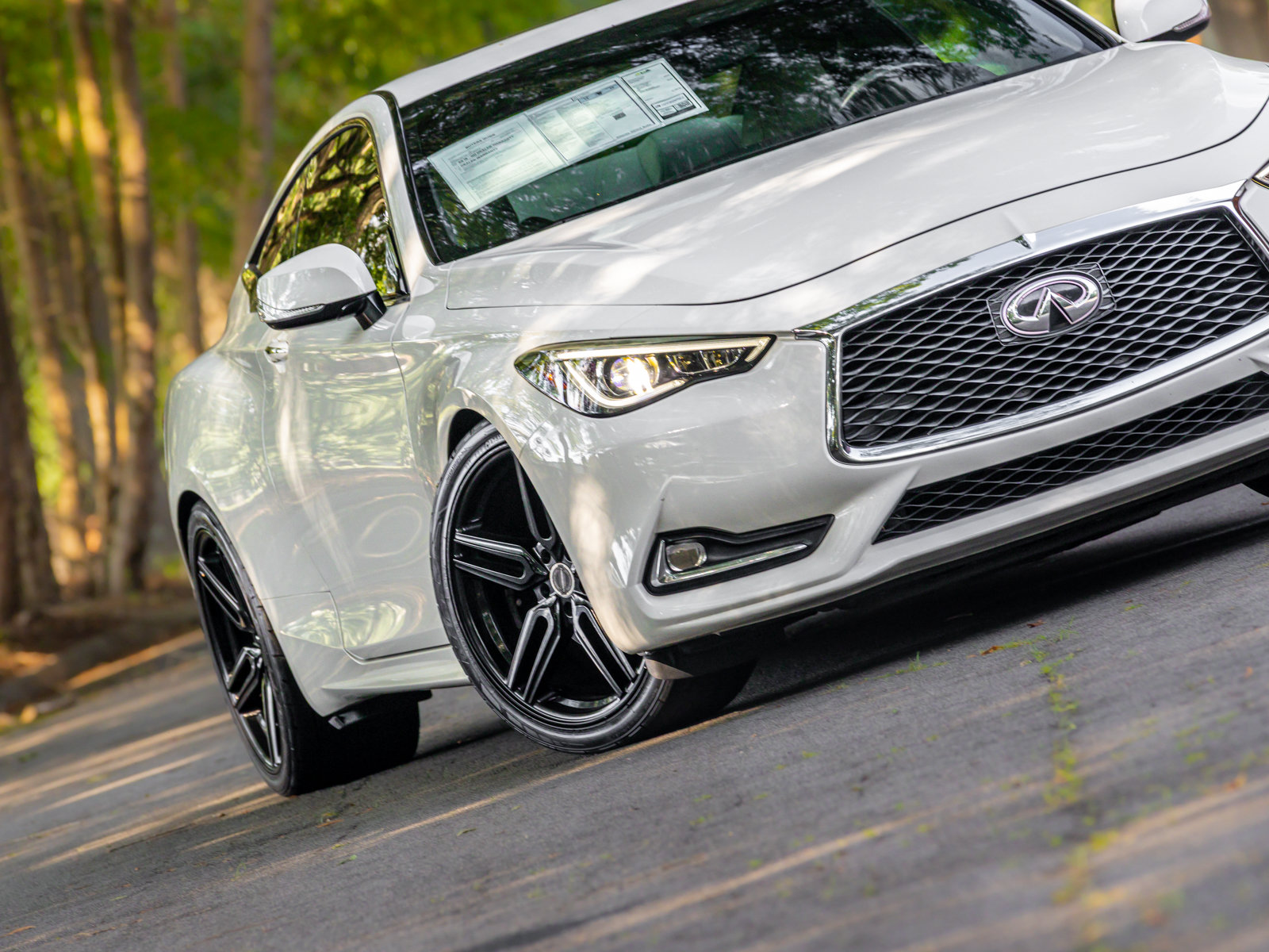 Used 2017 INFINITI Q60 3.0t w/ Premium Plus Package 3.0T RWD image 27