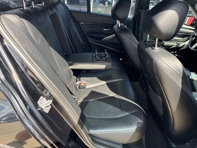 Used 2017 BMW 330i xDrive Sedan image 9