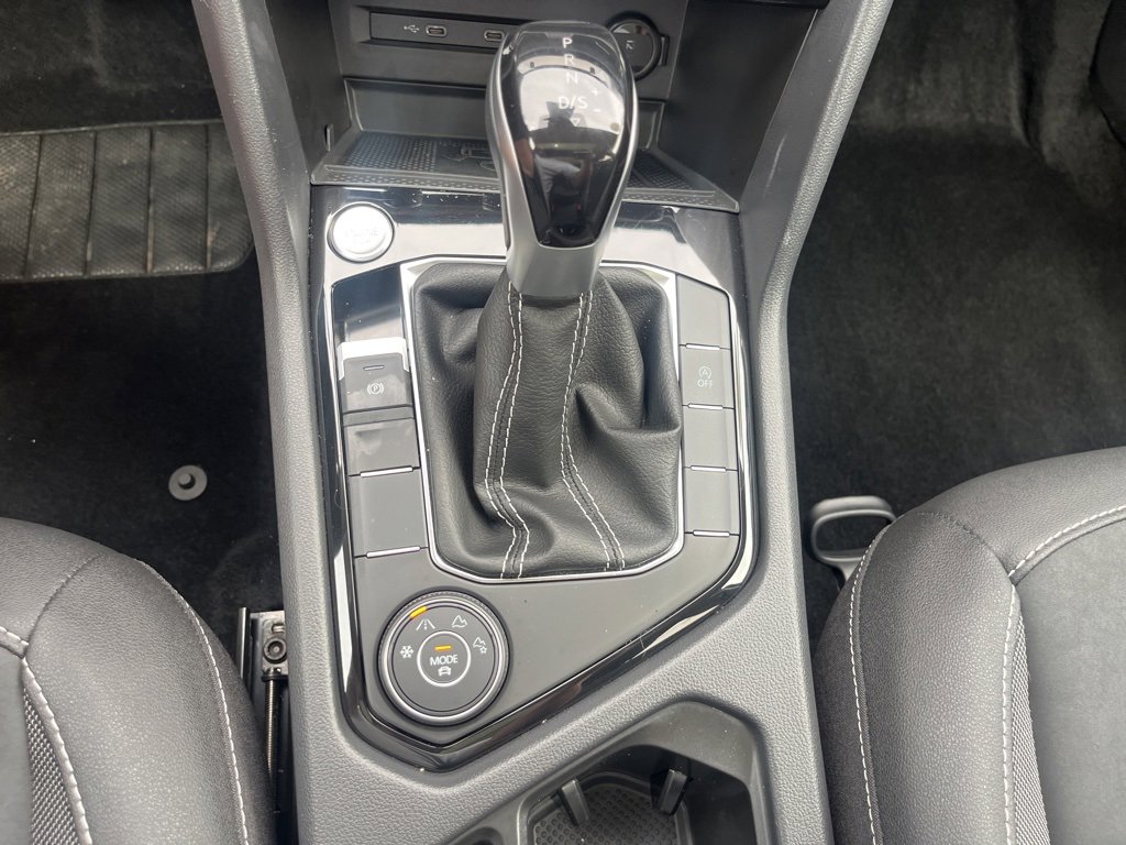 Used 2024 Volkswagen Taos SE image 12