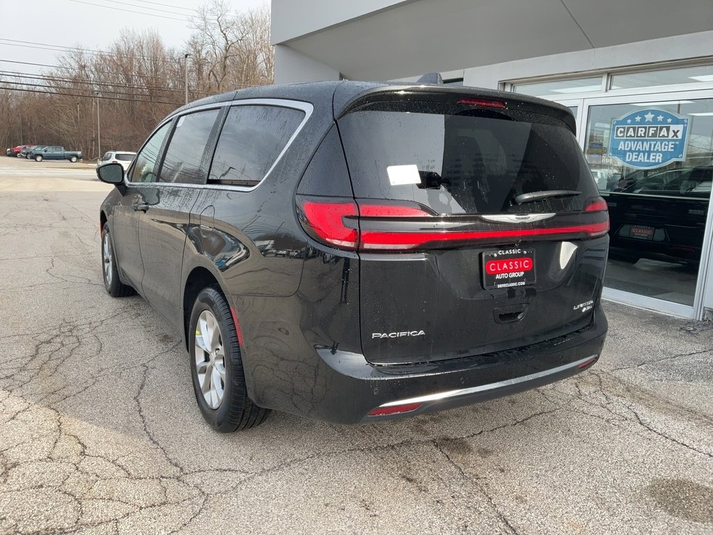 New 2026 Chrysler Pacifica Limited w/ Uconnect Theater Family Group image 5