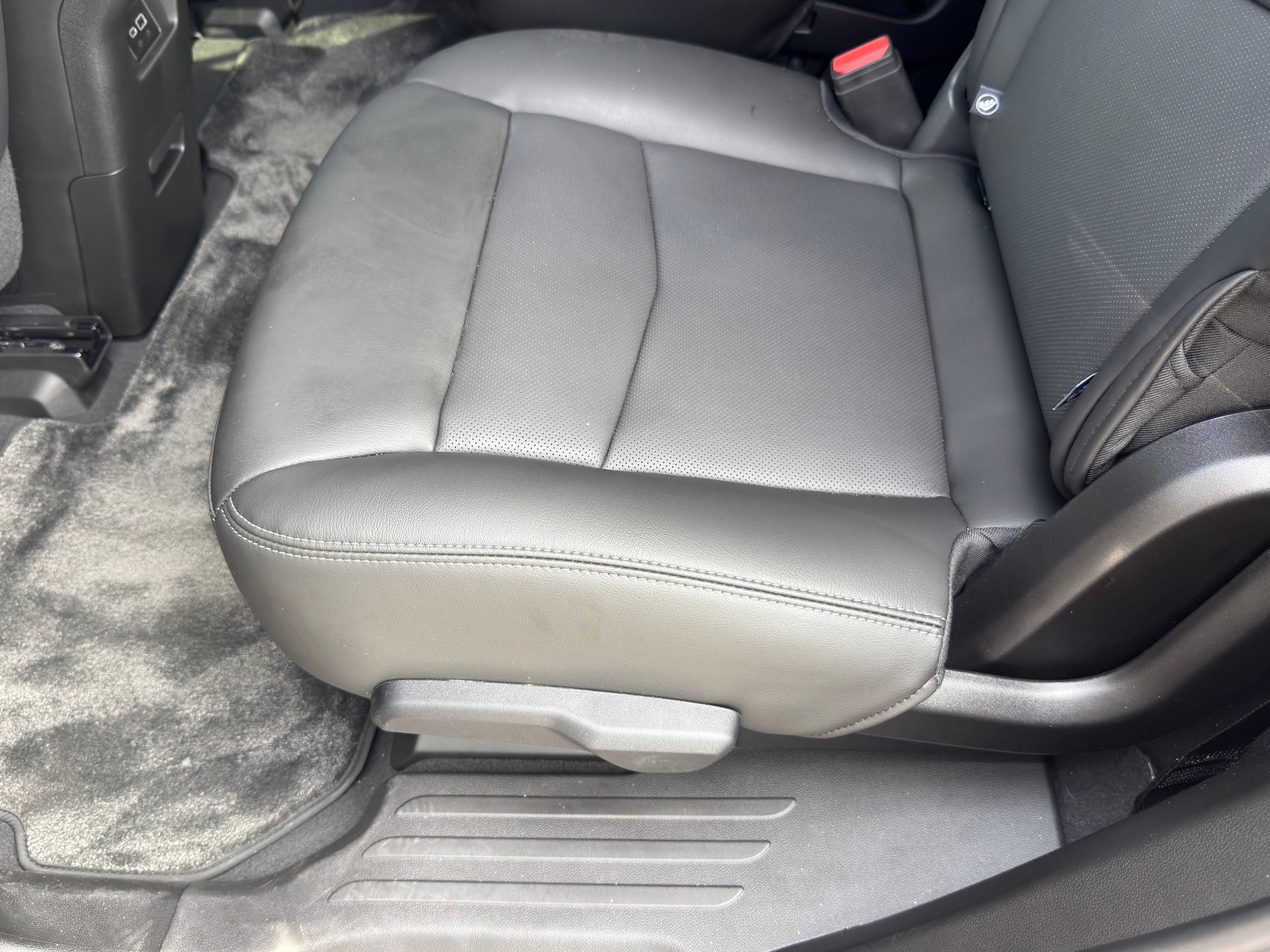 Used 2025 Cadillac XT6 Sport w/ Technology Package AWD/4WD image 35